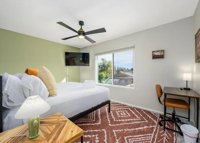 Holiday home Sonoran Luxe Oasis: Free Heatedpool-hottub-mister
