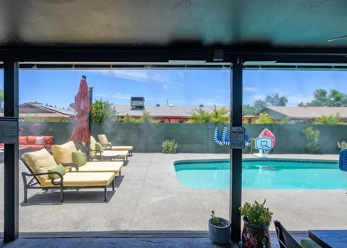 Sonoran Luxe Oasis: Free Heatedpool-hottub-mister Holiday home Glendale