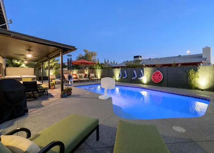 Holiday home Sonoran Luxe Oasis: Free Heatedpool-hottub-mister