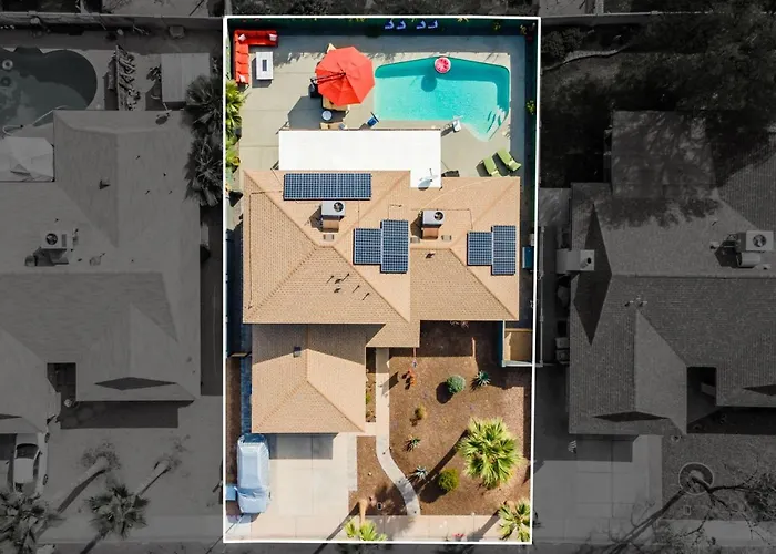 Sonoran Luxe Oasis: Free Heatedpool-hottub-mister Holiday home Glendale